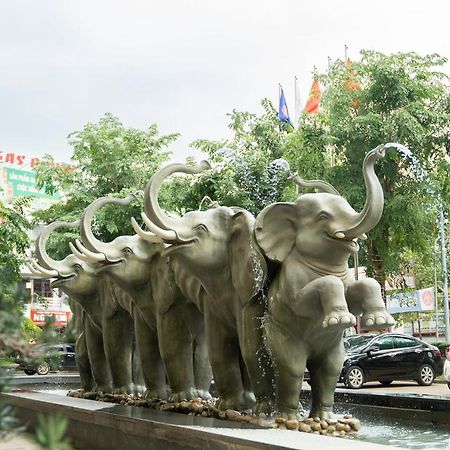 Elephants Hotel บวนมาถวต ภายนอก รูปภาพ
